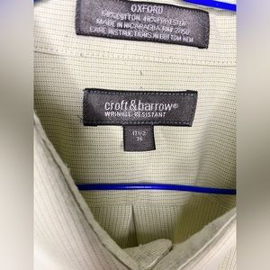 Gently used Male Dress Shirts Size 17/2 (XL) LIGHT GREEN